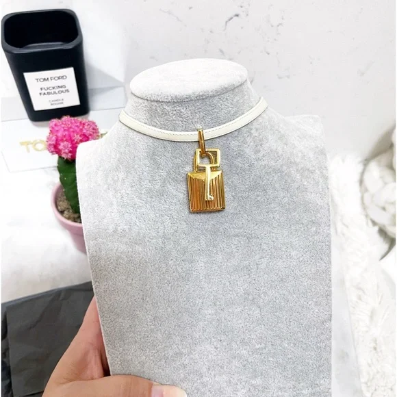 Authentic Tom Ford Patent Ivory & Gold Padlock Anklet / Ankle Bracelet